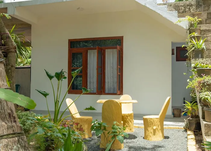 Lakru Home Stay